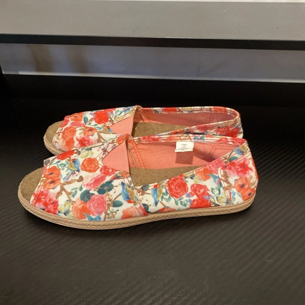 US‎ Sports Slip On Shoes Girls Size 5 Floral Flat
